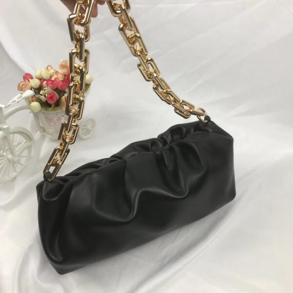 BV The Pouch