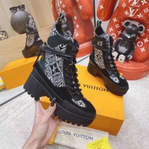 Laureate Platform Desert Boots Super A