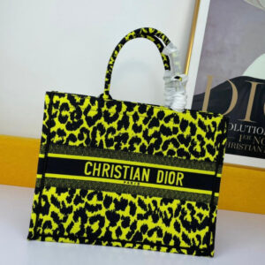 CD Book Tote Lime Leopard