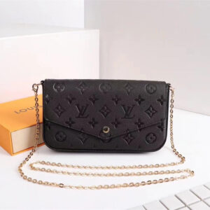 Black Pouchette