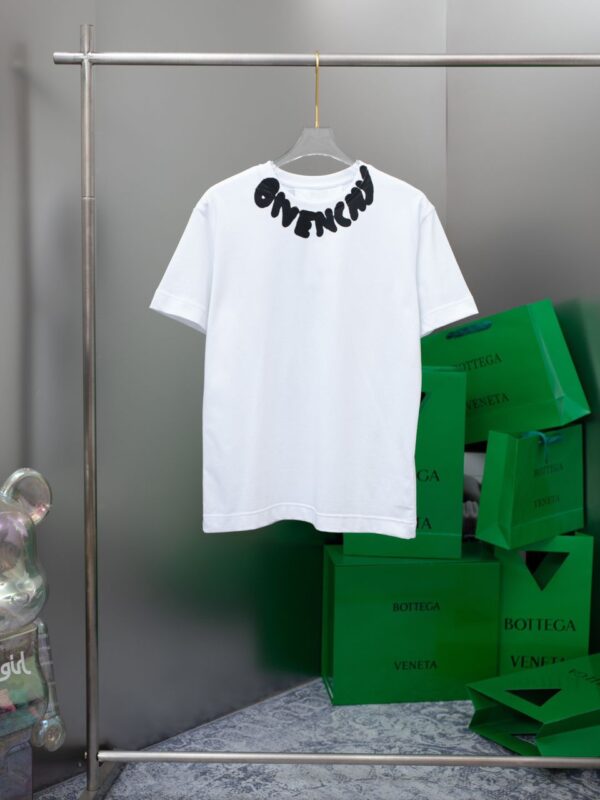 Gvnchy T-shirt