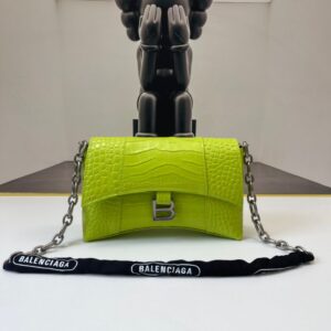 BLGA downtown small shoulder super A