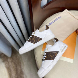 Frontrow Sneakers
