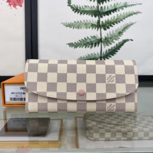 Emilie Wallet