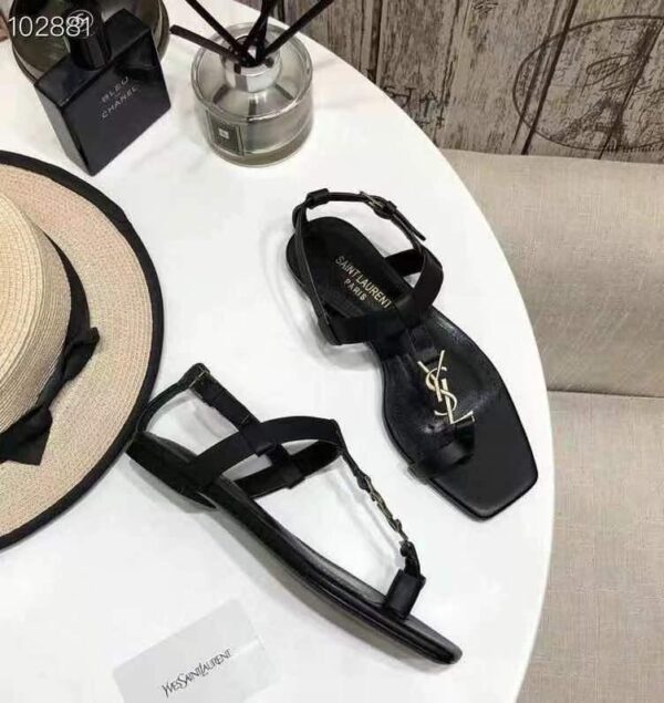 Yves Flat sandals