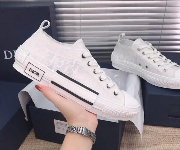 CD B23 Low Sneaker