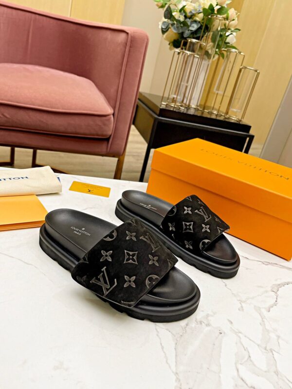 Velvet Pillow Comfort Slides