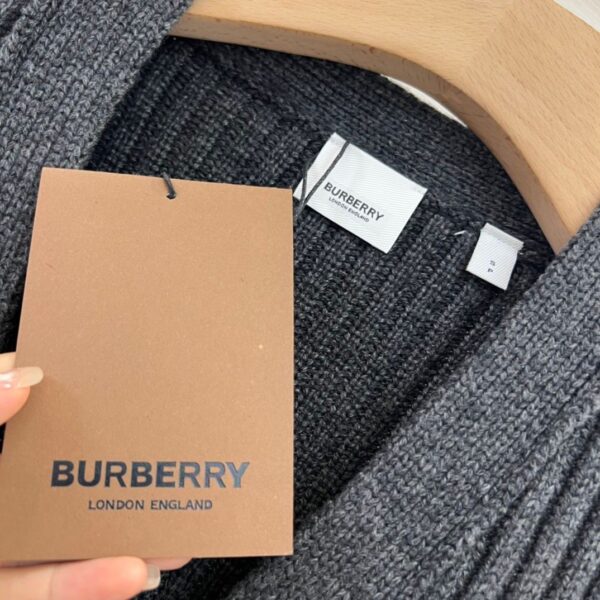 Brberry Cardigan Super A - Image 3