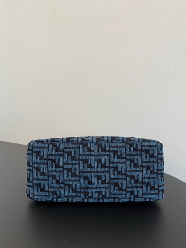 FF O'Lock Zip Shoulder Bag - Image 11