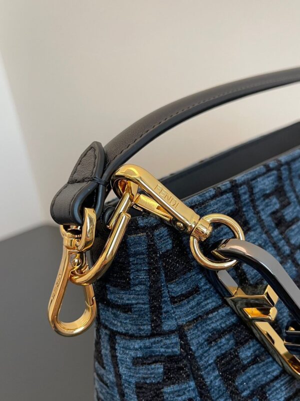 FF O'Lock Zip Shoulder Bag - Image 3