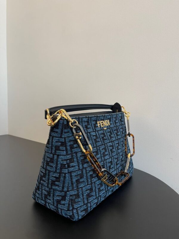 FF O'Lock Zip Shoulder Bag - Image 9