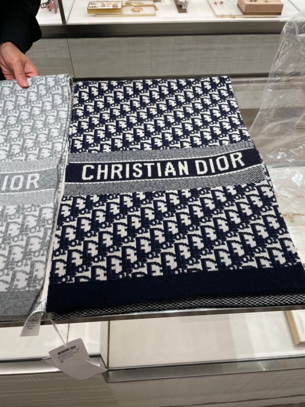 CD oblique Scarf - Image 4