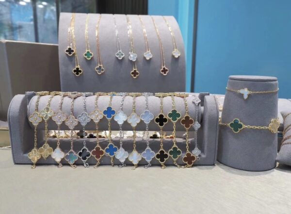 Van Cleef Bracelet/ Necklace Regular Version