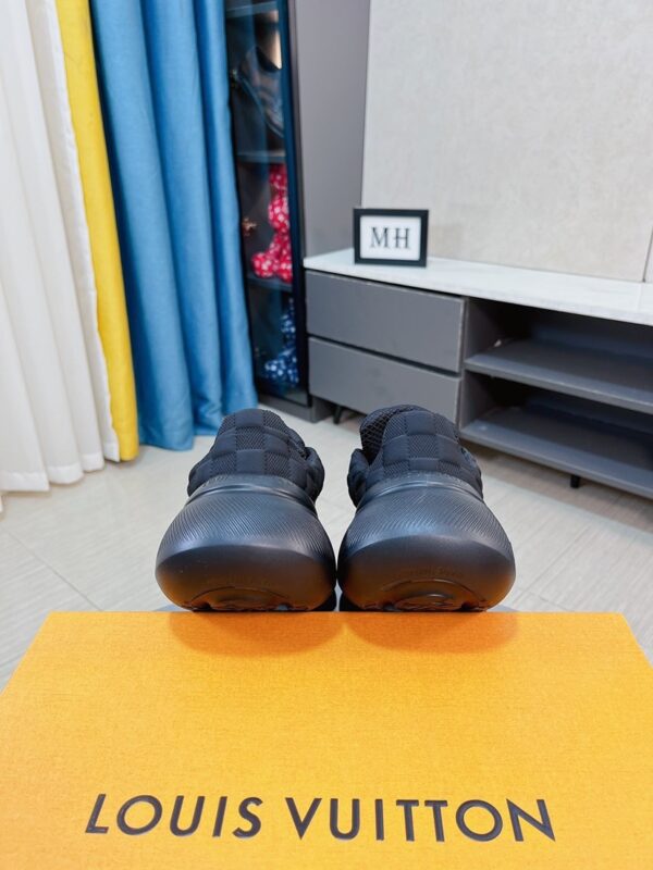 LV Show up sneakers - Image 3