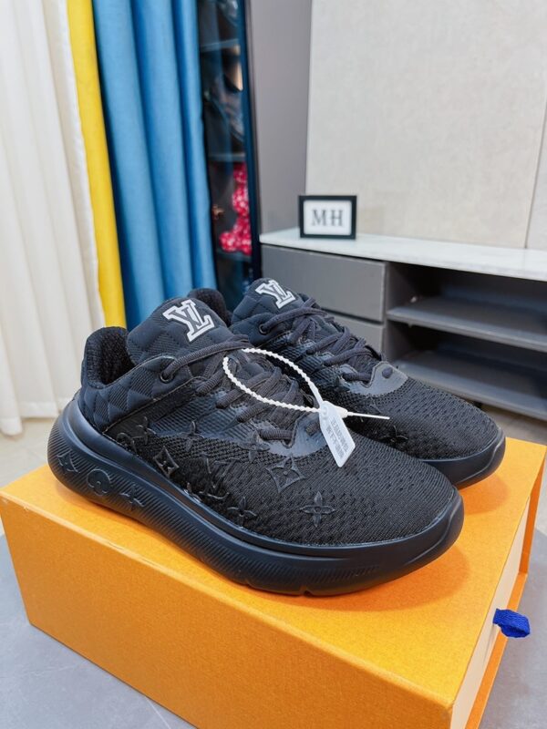LV Show up sneakers - Image 2