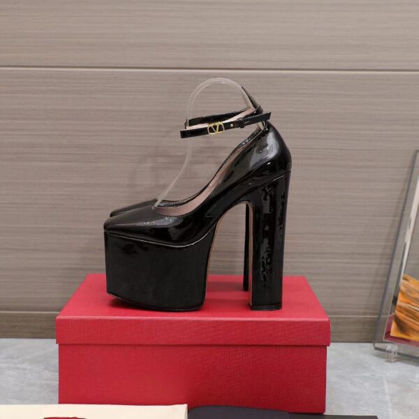 Valent Garavani Tan-Go Platform Pump In Patent Leather Super A - Image 7