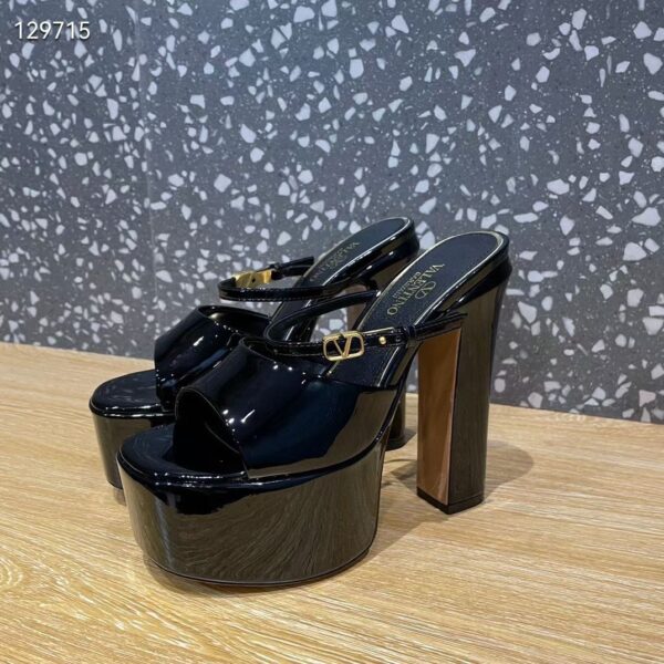 Valent Garavani Tan-Go Platform Pump In Patent Leather Slide Super A Copy - Image 4