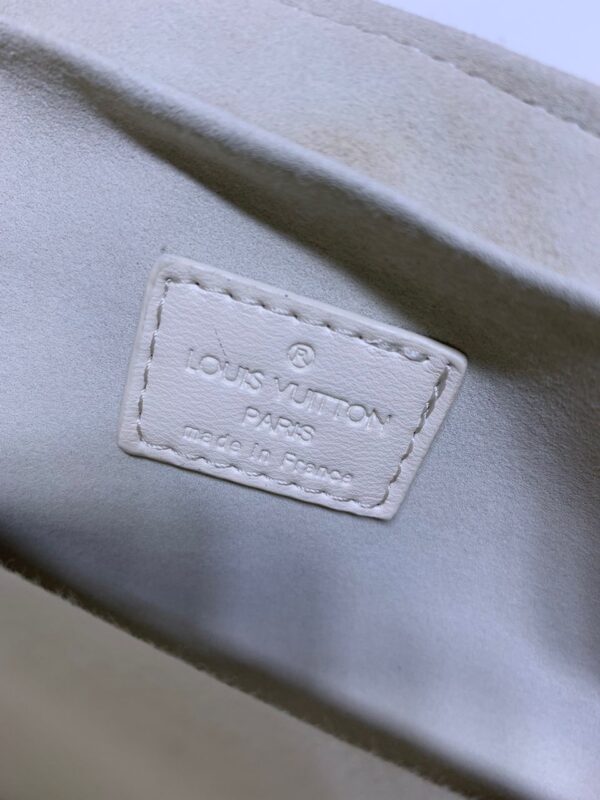 LV New Wave Bag Regular - Image 14
