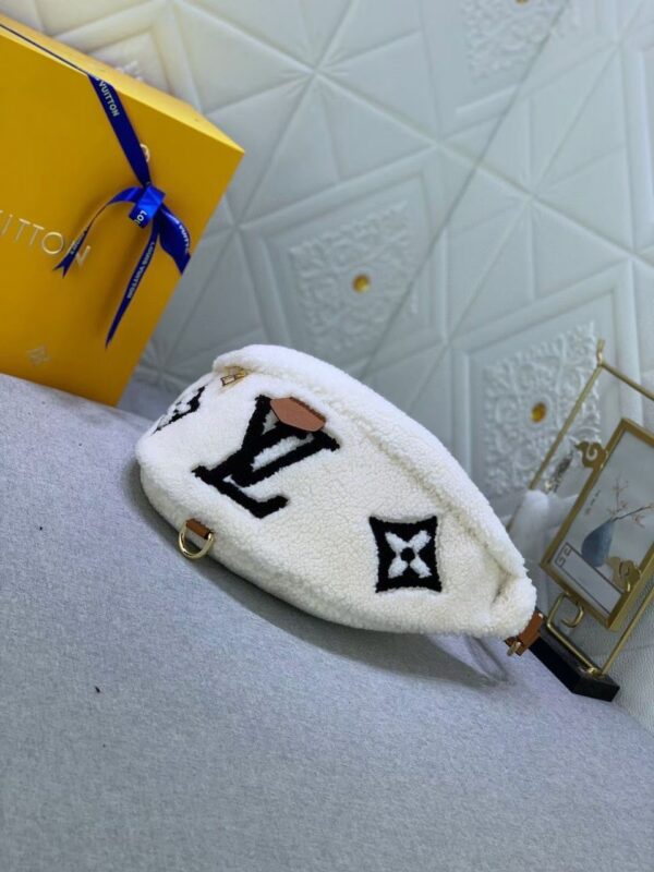 LV Sherpa Bumbag - Image 6