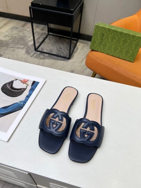 GG Interlocking G Cut Out Slide Sandals - Image 4