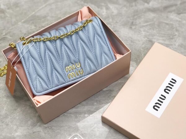 Miu Matelassé nappa bag - Image 2