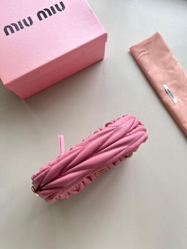 Miu Wander matelassé nappa mini hobo bag - Image 11