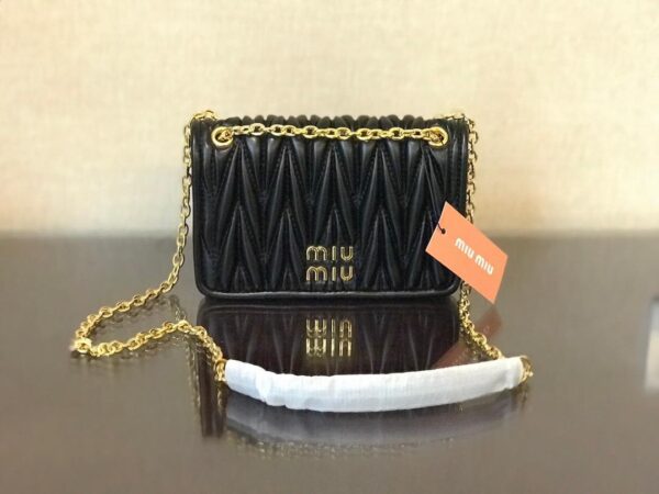 Miu Matelassé nappa bag - Image 8