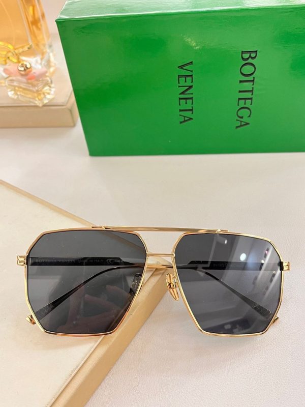 BV sunglasses - Image 14