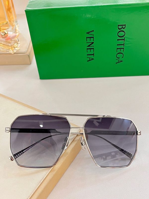 BV sunglasses - Image 18