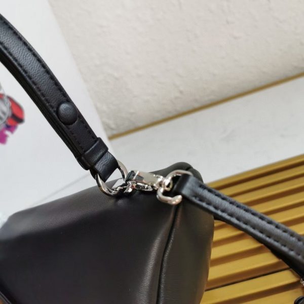 PRDA triangle bag super A - Image 8