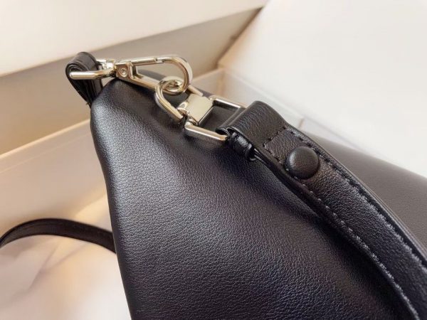 PRDA triangle bag - Image 5