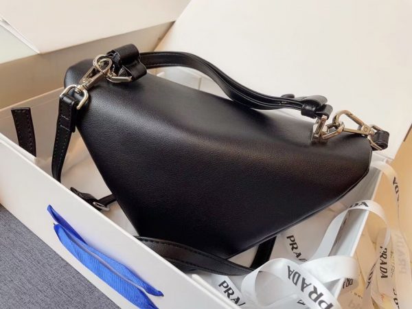 PRDA triangle bag - Image 2