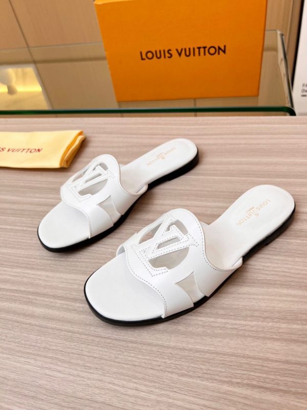 LV Isola Flat Mules Super A - Image 7
