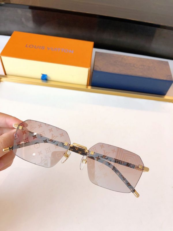 LV Sunglasses - Image 7