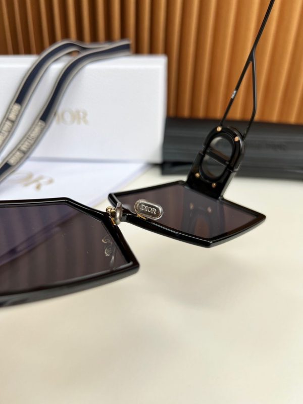 CD Sunglasses - Image 7