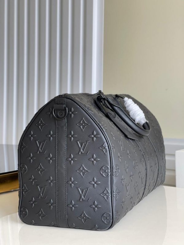 LV Duffle Bag Super A - Image 15