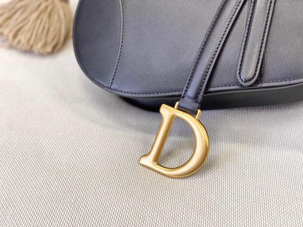 CD Black Saddle Bag Super A - Image 8