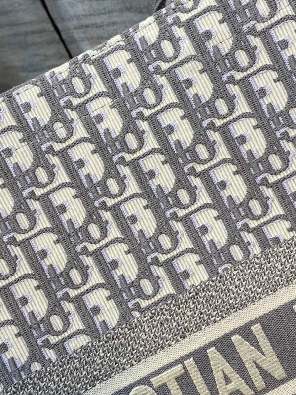 CD Book Tote Regular Edition - Image 18