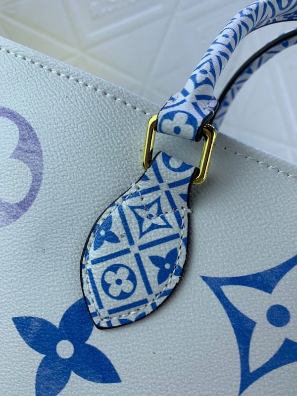 LV OnTheGo Tote Bag Regular Version - Image 9
