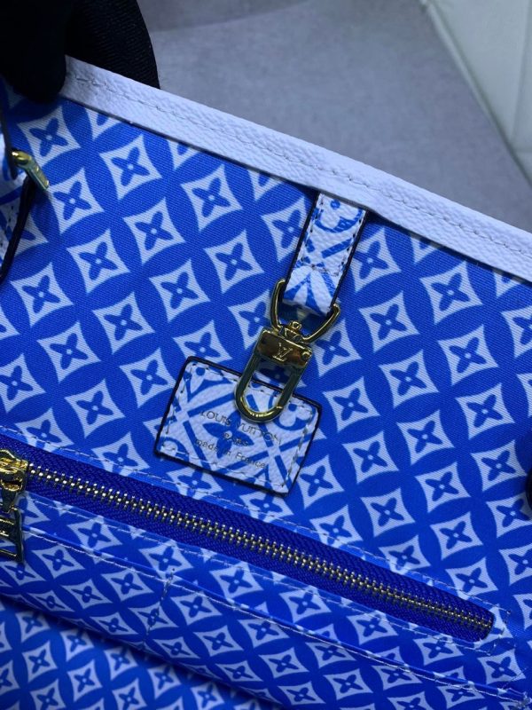 LV OnTheGo Tote Bag Regular Version - Image 5