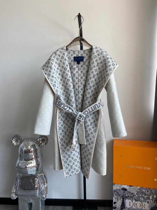 LV Belted Double Face Coat Super A - Image 20