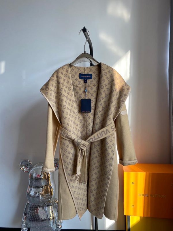 LV Belted Double Face Coat Super A - Image 31