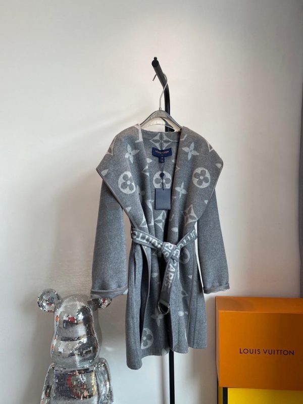 LV Belted Double Face Coat Super A - Image 3