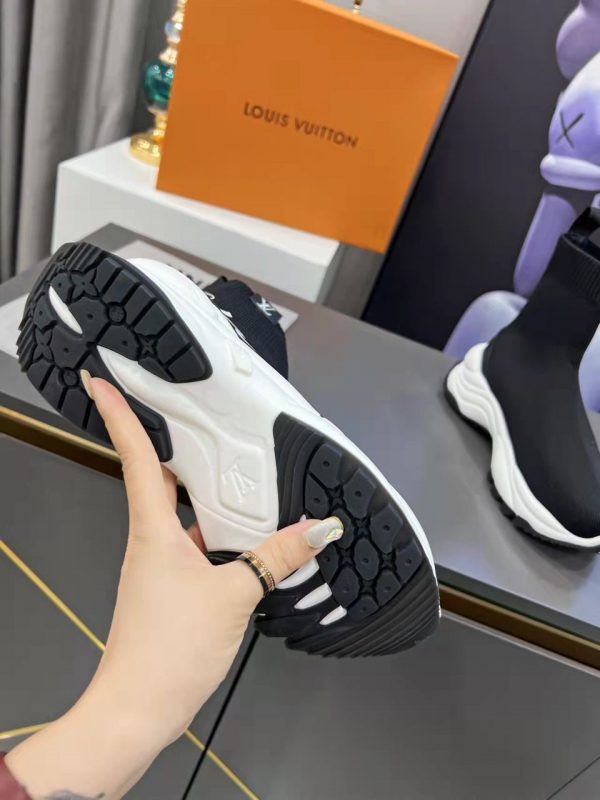 LV run 55 Sneakers Super A - Image 3
