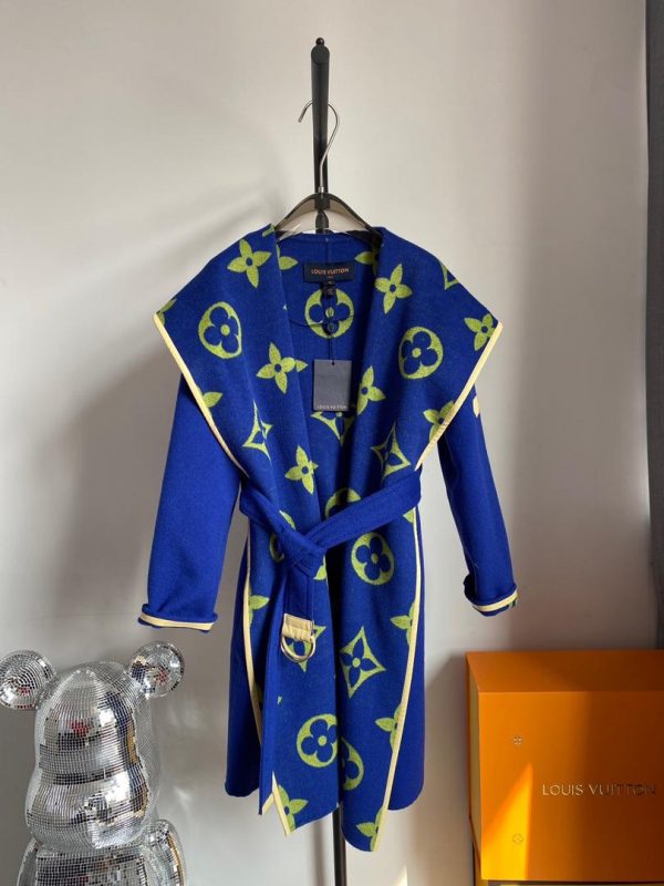 LV Belted Double Face Coat Super A - Image 6