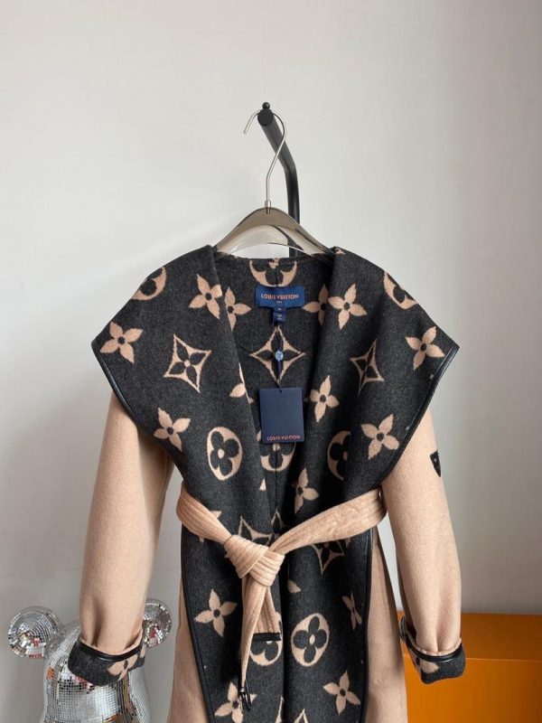 LV Belted Double Face Coat Super A - Image 19