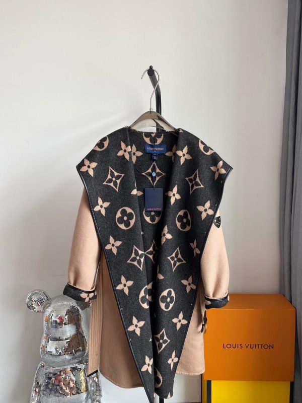 LV Belted Double Face Coat Super A - Image 36