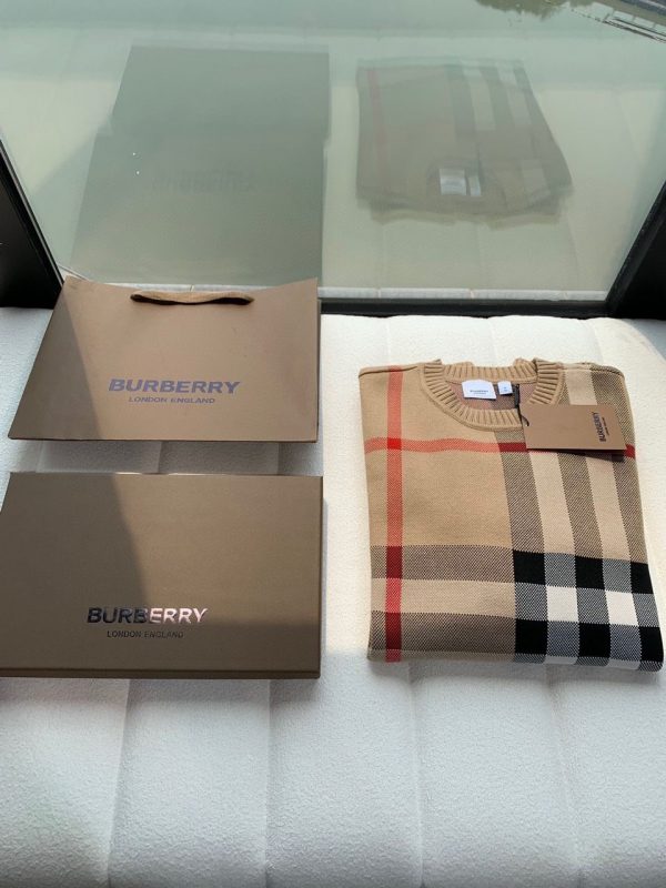 Brbrry Knit Sweater Super A - Image 2
