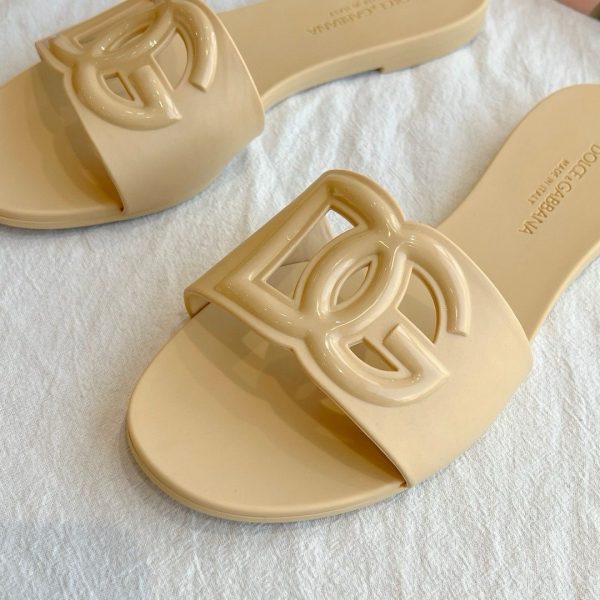 D&G slides - Image 2
