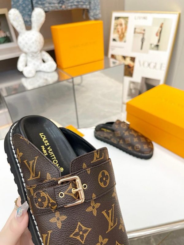 LV Cosy Flat Comfort Clogs - Image 10